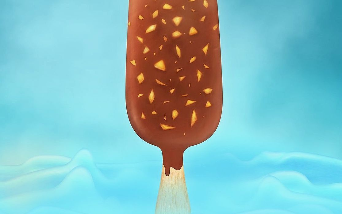 Un sundae de canela en un plato blanco